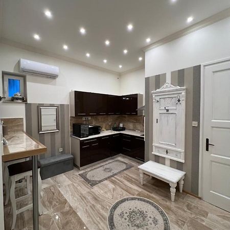 Kalitka Apartman Eger Buitenkant foto